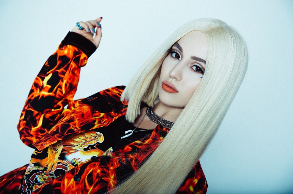 Ava Max S Kings Queens Listen Street Stalkin